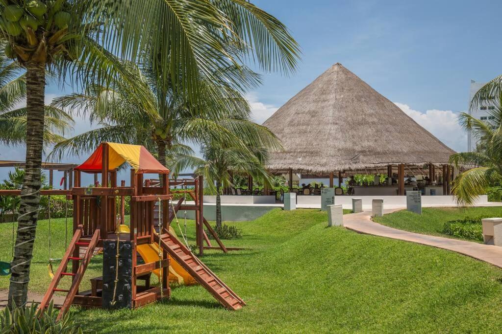 Reef Beachfront 3Bdr Apartment By Casa Paraiso كانكون المظهر الخارجي الصورة